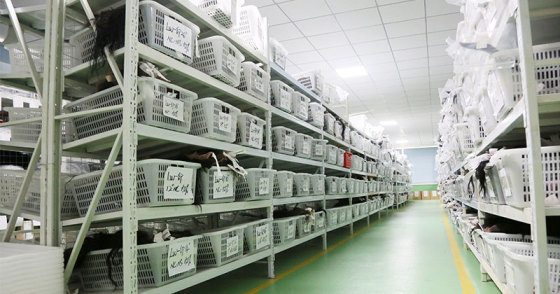 87ac63ee-8efd-411e-8789-76dfb7705356.jpg_560xaf.jpg
